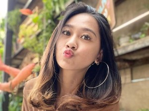Cecil Yang Gak Nyangka Is It Love? Bawanya ke AMI Awards 2025