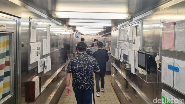 Dapur kapal pesiar di Resorts World One.