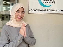 8 Potret Cantiknya Haruka Nakagawa Eks JKT48 Pakai Hijab, Dikira Mualaf