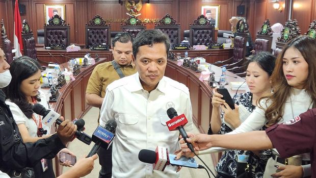 Waketum Partai Gerindra, Habiburokhman, di kompleks parlemen, Senayan, Jakarta, Kamis (20/6/2024).