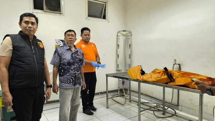Kerangka mayat gosong yang ditemukan di semak-semak