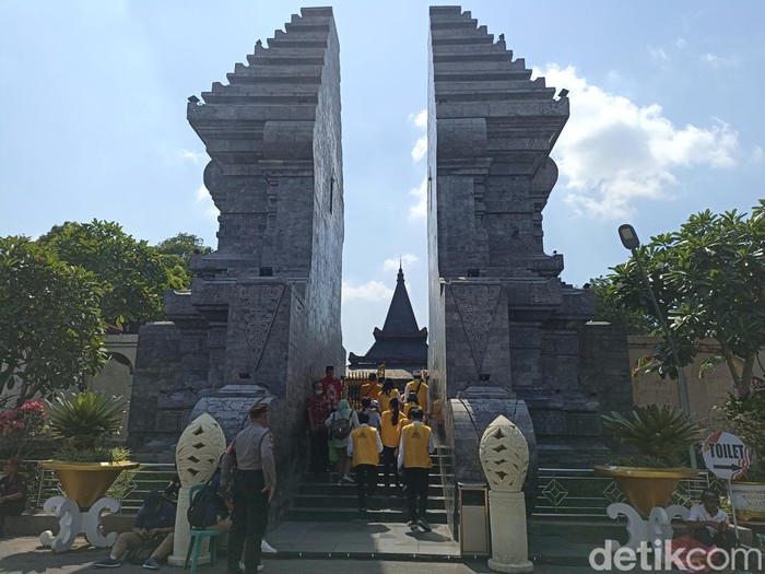 Kondisi Makam Bung Karno di Blitar jelang acara Ziarah Haul Sang Proklamator.