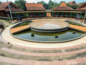 Video: Menikmati Sore di Museum Betawi Setu Babakan