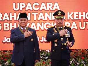 Terima Bintang Bhayangkara Utama, Prabowo Dukung Penguatan Polri