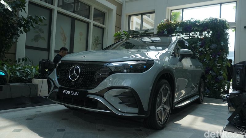 Mobil Listrik Mercedes-EQE SUV Hadir di Indonesia