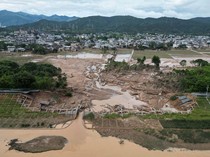 Penampakan China Diterjang Banjir dan Tanah Longsor