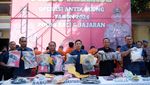 Polda Bali Bekuk Wanita Kurir Sabu 1,5 Kg