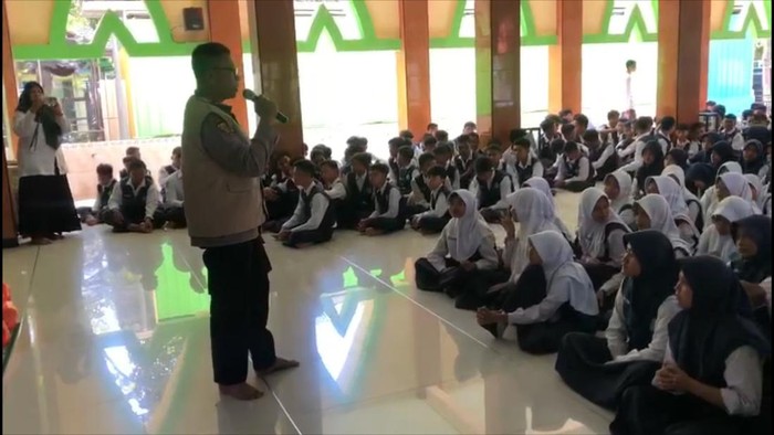 polres bojonegoro psikoedukasi