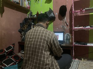 Sulit Bayar UKT, Anak Guru Honorer Pilih Nyambi Kerja dan Pernah Tinggal di Masjid