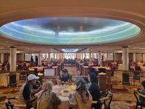 Cantiknya Deretan Restoran di Kapal Pesiar Resorts World One