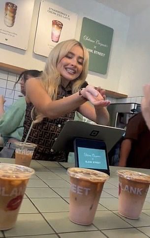 Sabrina Carpenter jadi barista coffee shop