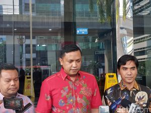 Tim Staf Hasto PDIP Serahkan Bukti Dugaan Pemalsuan Dokumen ke Dewas KPK