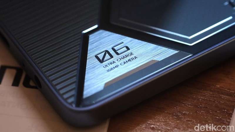 Unboxing Tecno Pova 6