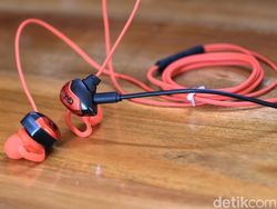 Unboxing Tecno Pova 6 Versi Spesial