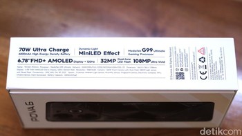 Spesifikasi Pova 6 di boks penjualan Pova 6. Foto: detikINET/Anggoro Suryo Jati