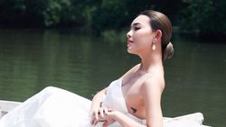 Amanda Manopo Pemotretan di Hutan Mangrove, Tatonya Ngintip