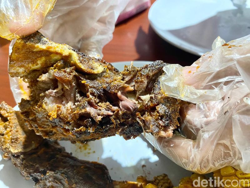 Atu Dua Iga : Empuk Juicy! Iga Bakar Australia Bareng Corn Ribs Renyah