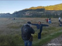 Herannya Wisatawan Lihat Embun Es Dieng: Masih di Jawa, kok Ada Salju?