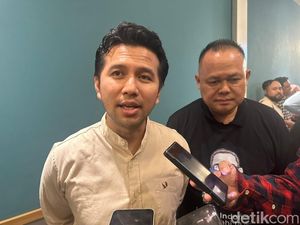 Emil Dardak Angkat Bicara soal Kemungkinan Hadapi Sandiaga di Pilgub Jatim