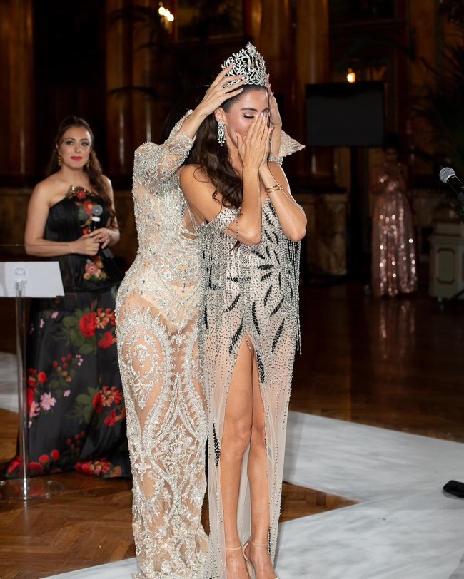 Fay Asghari disebut sebagai seseorang yang multitalenta yang berprofesi sebagai perawat sekaligus model. Foto: Instagram