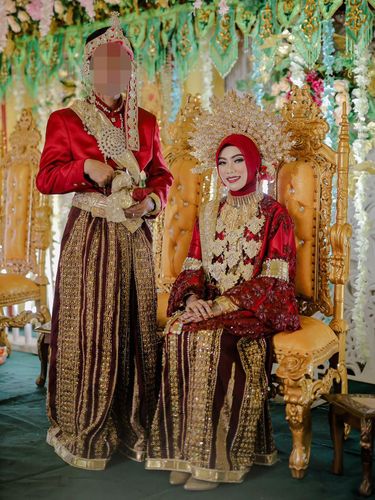 Foto pasangan Randi dan Icha Melisa viral di TikTok, usai Icha mengunggah kisahnya yang bersatu karena orang tua yang menjodohkannya