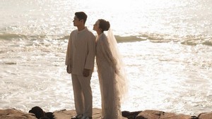 Sebelum menikah, Beby Tsabina mengunggah foto prewedding di Instagram. Foto: Instagram/@bebytsabina @seenbysou @corneliuswisana @anthonysetiawan12