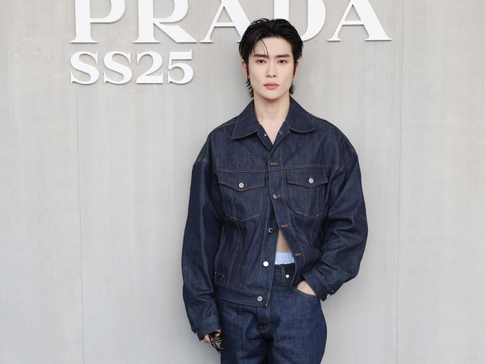 MILAN, ITALY - JUNE 16: (EDITOR’S NOTE: Image has been retouched at the request of the subject.) Jaehyun attends the Prada Spring/Summer 2025 Menswear Fashion Show on June 16, 2024 in Milan, Italy. (Photo by Vittorio Zunino Celotto/Getty Images for Prada)