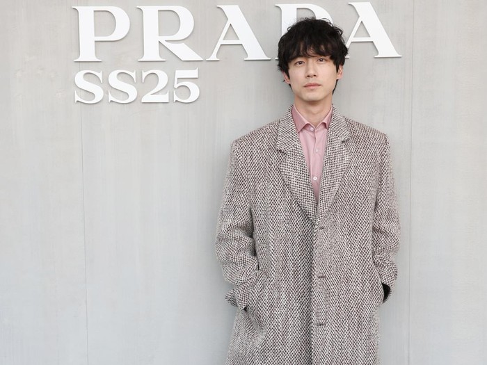 MILAN, ITALY - JUNE 16: Kentaro Sakaguchi attends the Prada Spring/Summer 2025 Menswear Fashion Show on June 16, 2024 in Milan, Italy. (Photo by Vittorio Zunino Celotto/Getty Images for Prada)