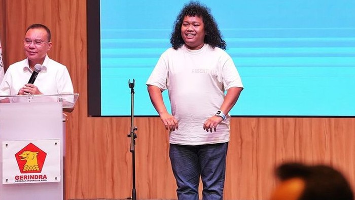 Gaya Makan Marshel Widianto Saat Jalan-jalan di Luar Negeri