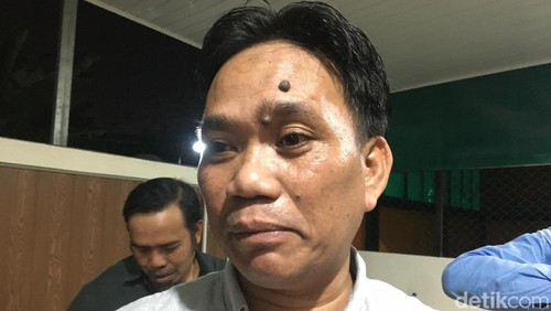 Herman Sorenggana, penasihat hukum Direktur PT GNE Samsul Hadi. (Ahmad Viqi/detikBali)