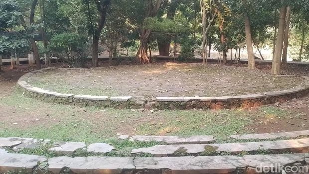 Hutan Kota Srengseng, Kembangan, Jakarta Barat