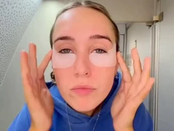 Viral Dihujat, Influencer Bikin Konten Skincare Routine di Toilet Pesawat