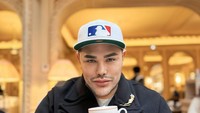Hal tersebut diceritakan oleh Ivan Gunawan lewat Insta Storynya. Ivan Gunawan menyayangkan hal ini, mengingat dirinya memang hobi nongkrong seru. Foto: Instagram @ivan_gunawan
