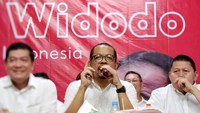 Dalam kegiatan tersebut, para relawan juga mengadakan diskusi yang dipimpin oleh Ketua Gerakan Sekali Putaran (GSP) M. Qodari.
