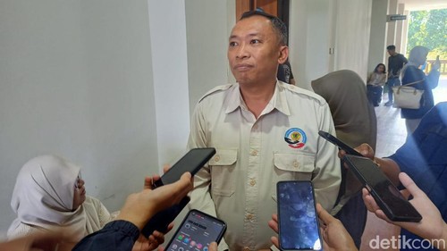 Ketua Lembaga Perlindungan Anak (LPA) Kota Mataram Joko Jumadi. (Ahmad Viqi/detikBali)