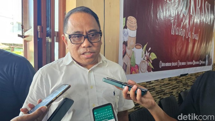 Koordinator Divisi Sosialisasi, Pendidikan Pemilih dan Partisipasi Masyarakat KPU Sulsel Hasruddin Husain.