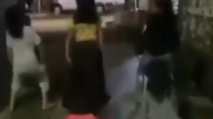 Viral di media sosial (medsos) 8 remaja putri di Makassar, Sulawesi Selatan (Sulsel), membuat video erotis.