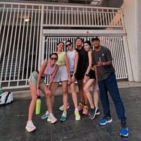 Ia juga terlihat sempat ikut lari pagi bersama para rekan artis, salah satunya Nia Ramadhani. Foto: Instagram/@marshanda99