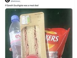 Inggris Bapuk, Gareth Southgate Jadi Bahan Meme