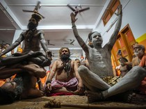 Potret Petapa Hindu India Pamer Keterampilan Yoga