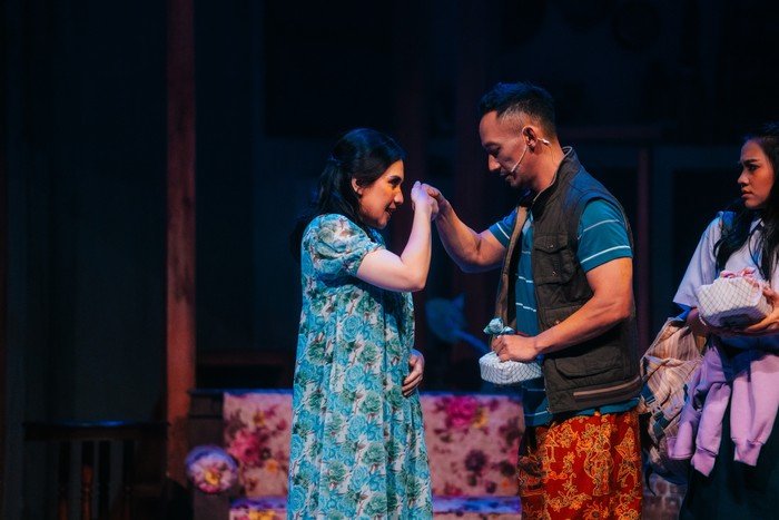 Pentas Drama Musikal Keluarga Cemara digelar di Ciputra Artpreneur Theater, Jakarta. Pentas Drama Musikal Keluarga Cemara digelar di Ciputra Artpreneur Theater, Jakarta.