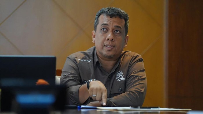 Plt Kepala Dinas Pendidikan Provinsi Riau, Roni Rakhmat. (dok. Disdik Riau)