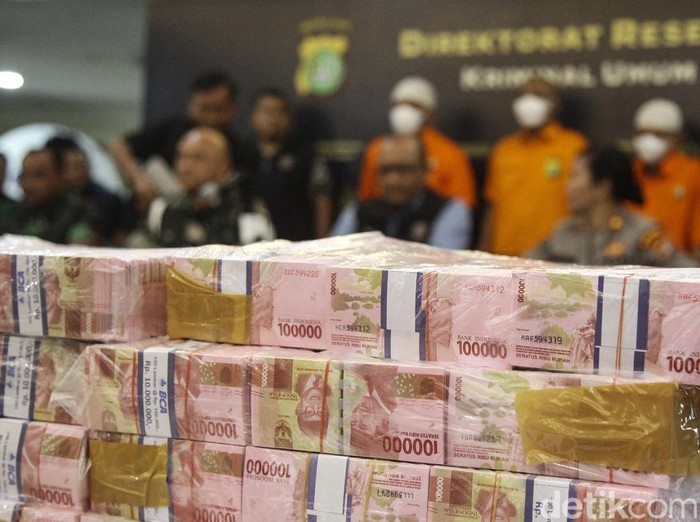 Potret Uang Palsu Rp 22 M yang Disita Polisi di Jakbar