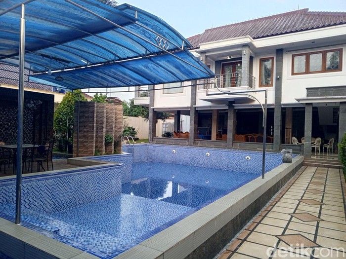 Rumah Mewah Umuh Muchtar di Sumedang