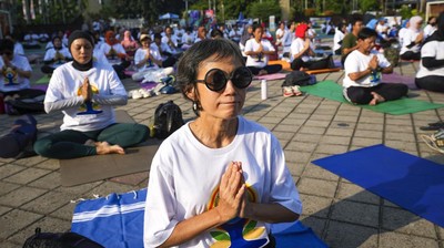 Kedubes India Rayakan Hari Yoga Internasional di Kemenpora