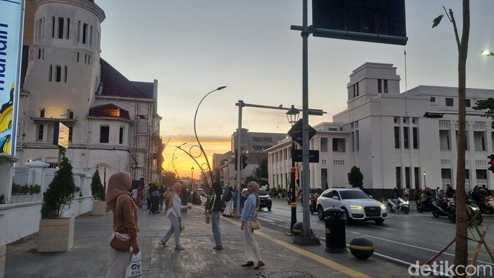 Senja di Kota Lama Surabaya