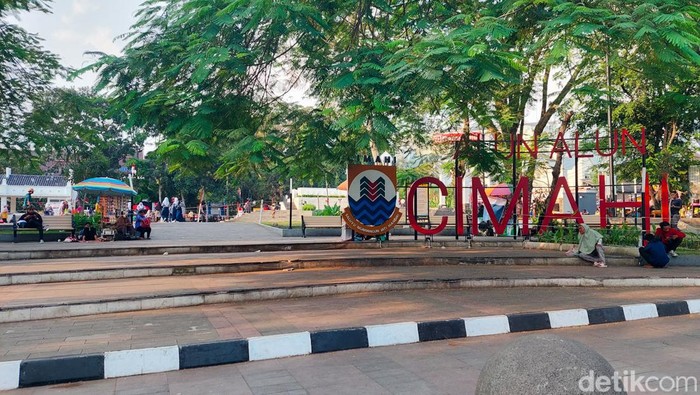 Suasana Alun-alun Kota Cimahi