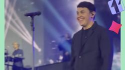Tulus Bikin Karaoke Massal di Allo Bank Fest 2024