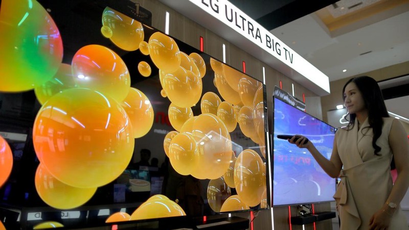 TV LG OLED C4 bakal menjadi primadona di ajang tahunan Pekan Raya Jakarta (Jakarta Fair) 2024. Seperti apa penampakannya? Kita intip saja yuks...