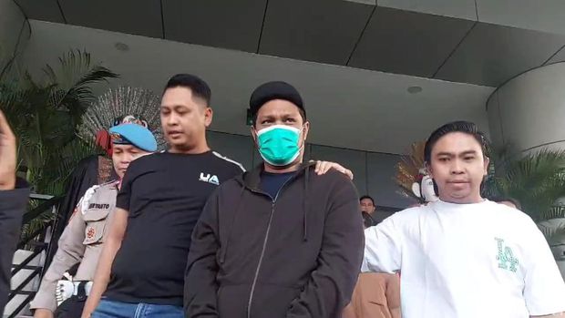 Virgoun saat menjalani tes kesehatan.